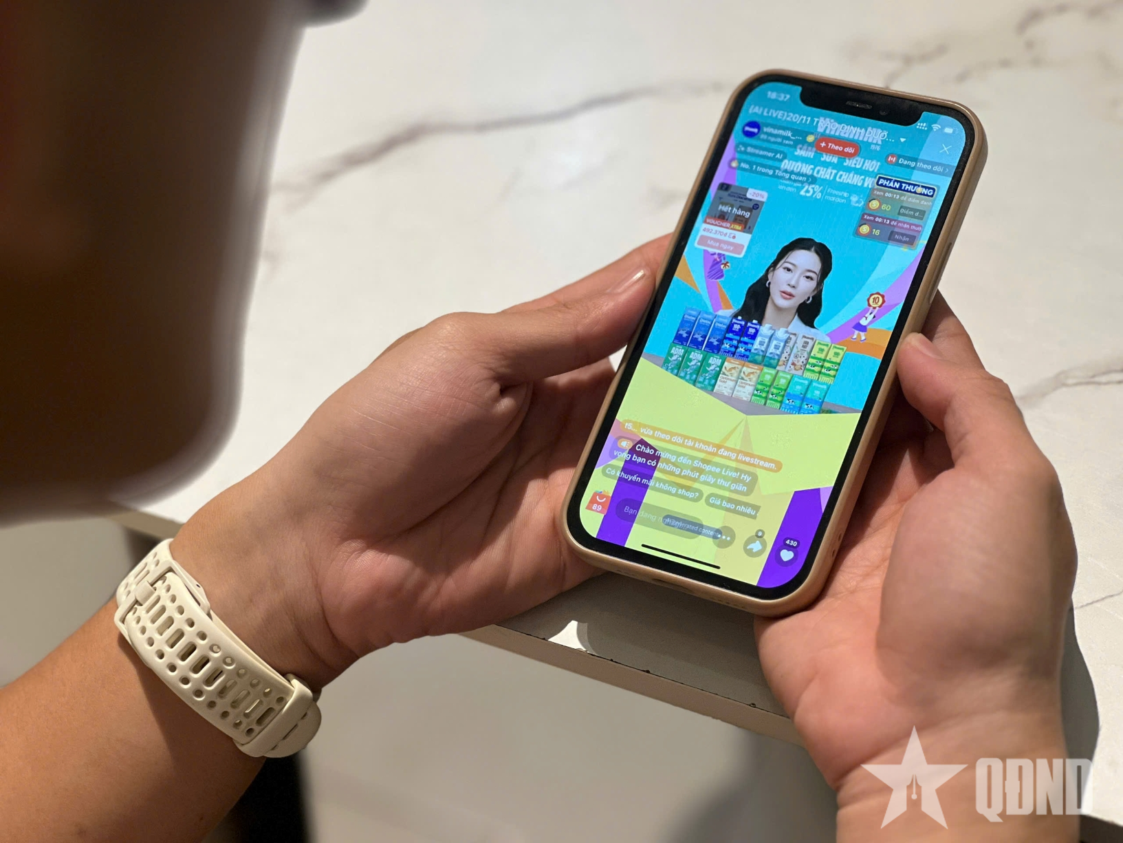 Người livestream ảo: Hướng đi mới của ngành bán lẻ